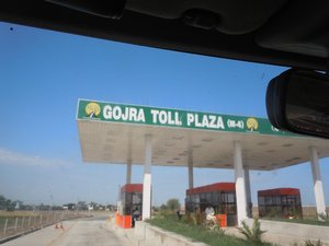 Gojra_Awards_2015_004.jpg